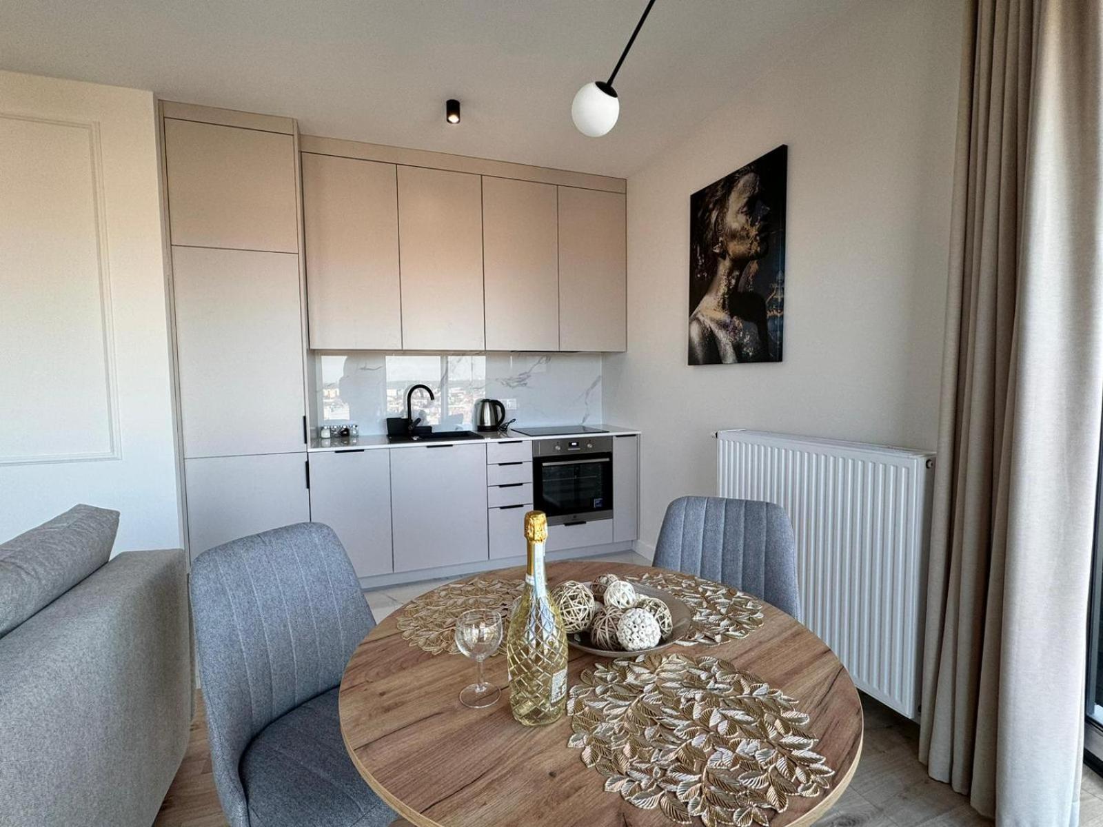 Polonia Art Apartments In The City Center Katowice Luaran gambar