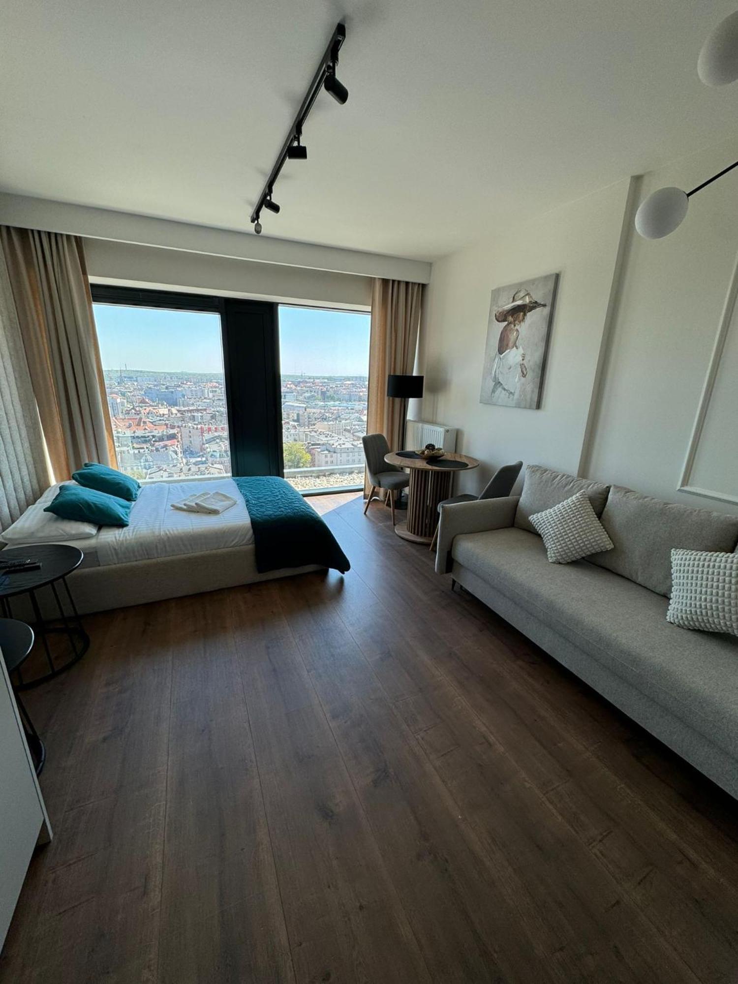 Polonia Art Apartments In The City Center Katowice Luaran gambar